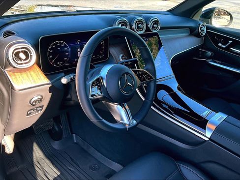 Certified 2025 Mercedes-Benz GLC 300 GLC 300 image 18
