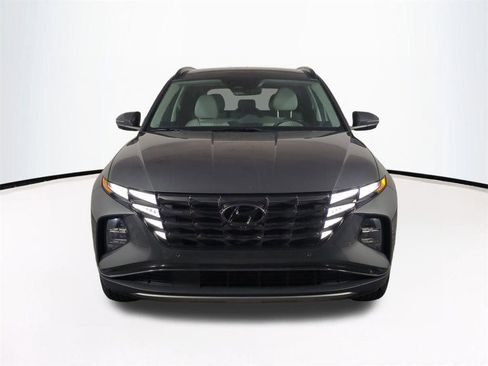 Certified 2022 Hyundai Tucson Limited w/ Cargo Package FWD image 3