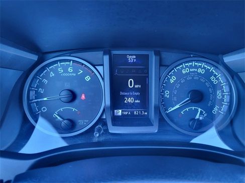 Used 2019 Toyota Tacoma TRD Off-Road w/ Technology Package image 17