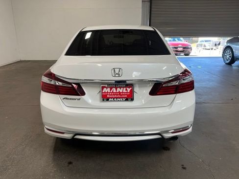 Used 2016 Honda Accord LX image 4