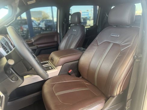 Used 2015 Ford F150 Platinum w/ Equipment Group 701A Luxury image 14