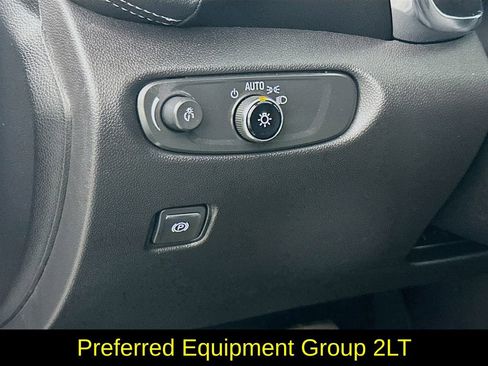 Used 2025 Chevrolet Blazer LT image 15