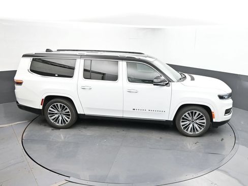Used 2024 Jeep Grand Wagoneer L Series III AWD/4WD image 23