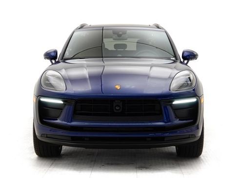 Certified 2025 Porsche Macan AWD/4WD image 29
