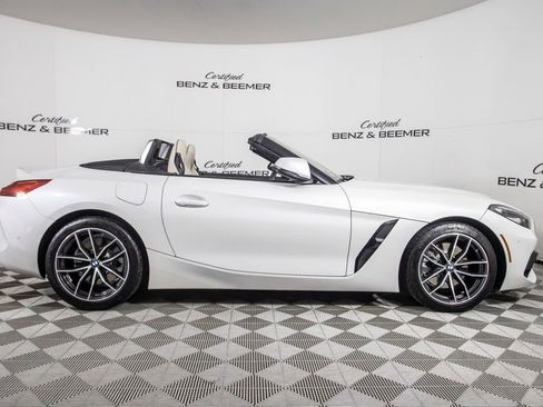 Used 2021 BMW Z4 sDrive30i w/ Premium Package image 5