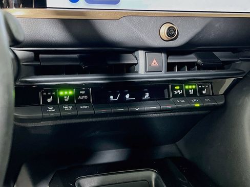 Certified 2025 Toyota Crown Signia AWD/4WD image 14