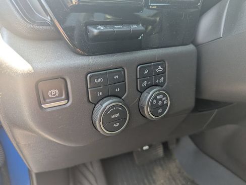 Used 2022 Chevrolet Silverado 1500 ZR2 w/ Technology Package AWD/4WD image 14