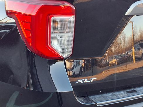 Used 2023 Ford Explorer XLT w/ Equipment Group 202A image 24