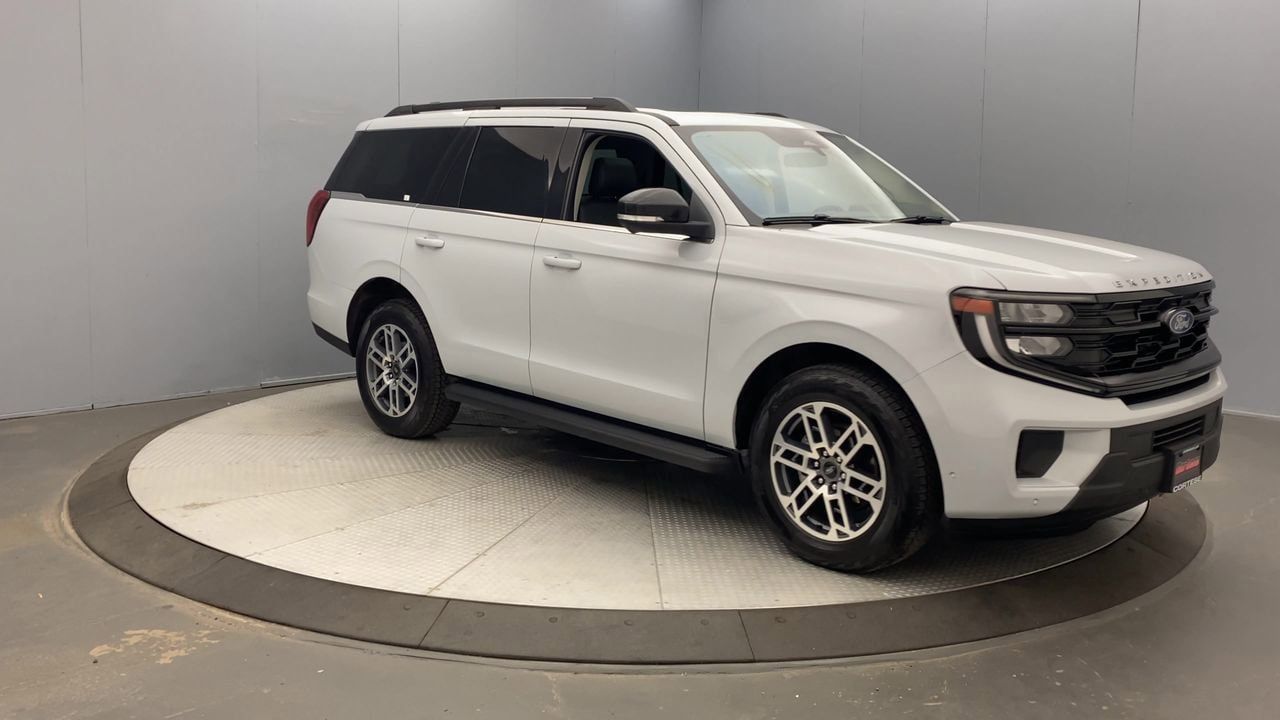 Used 2025 Ford Expedition Active AWD/4WD image 7
