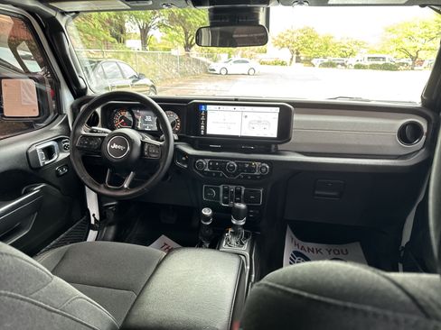 Used 2024 Jeep Wrangler Unlimited Sport AWD/4WD image 13