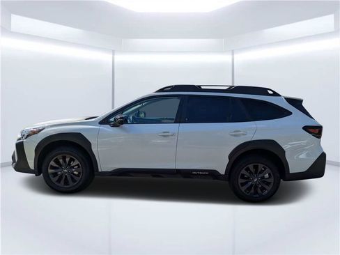 Used 2025 Subaru Outback Onyx Edition AWD/4WD image 6