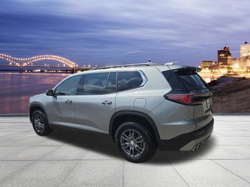 Used 2025 GMC Acadia Elevation FWD image 3