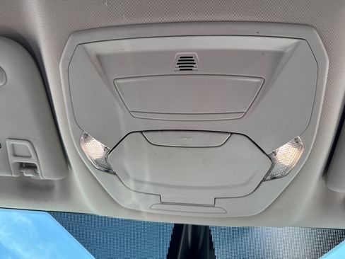 Used 2019 Ford Escape Titanium FWD image 10