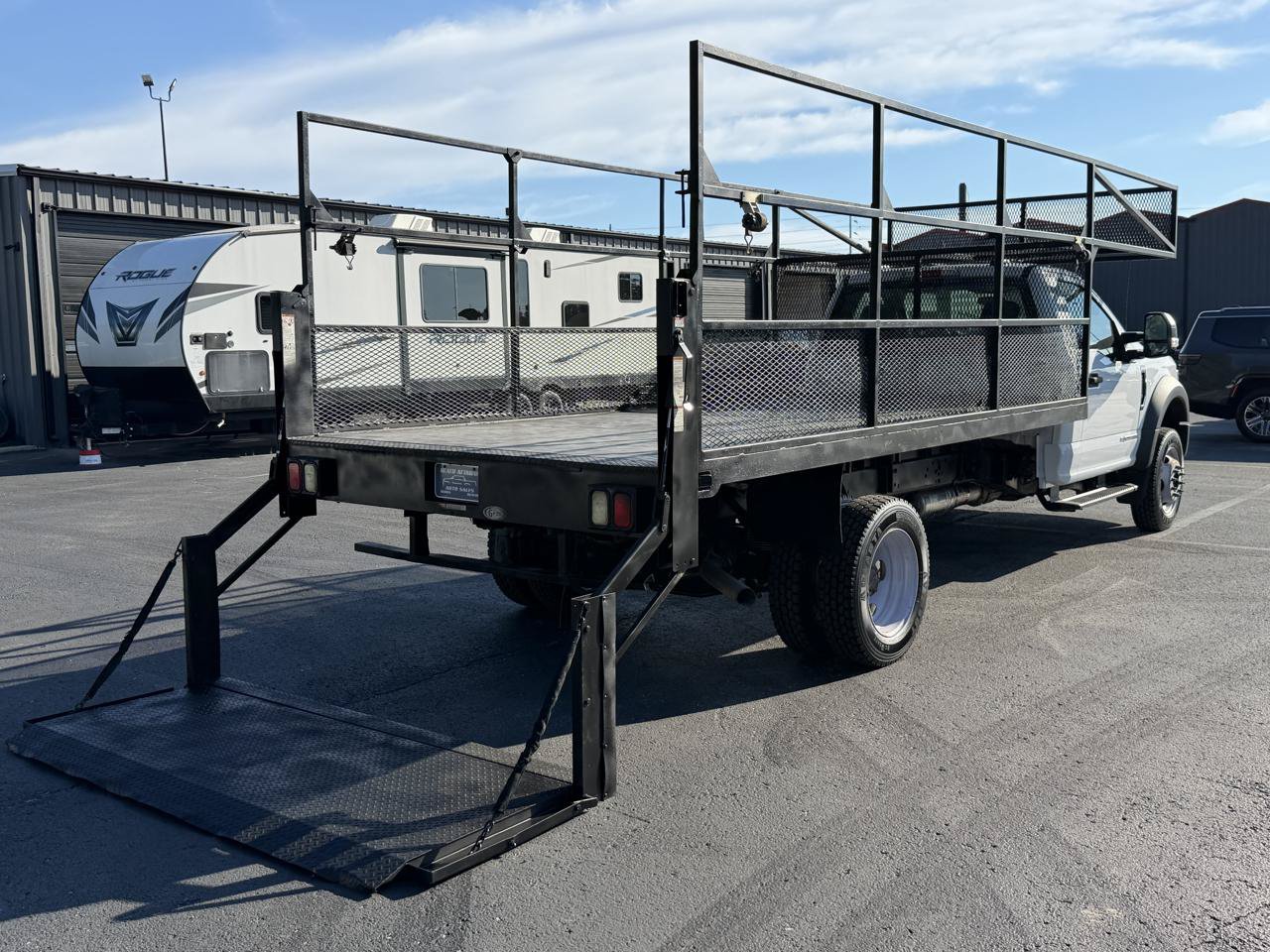 Used 2022 Ford F550 2WD Regular Cab Super Duty image 10