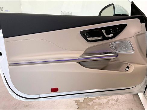 New 2026 Mercedes-Benz CLE 300 4MATIC Coupe image 10