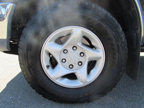 Used 2000 Toyota Tundra SR5 RWD image 24