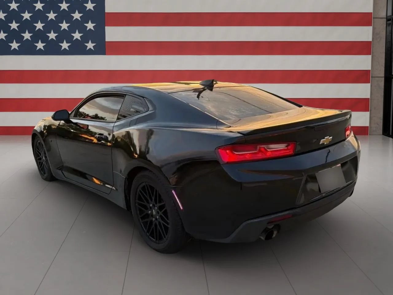 Used 2017 Chevrolet Camaro LT w/ Technology Package RWD image 9