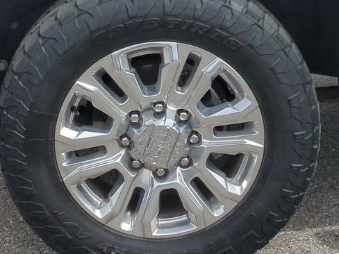 Used 2022 GMC Sierra 3500 Denali AWD/4WD image 43