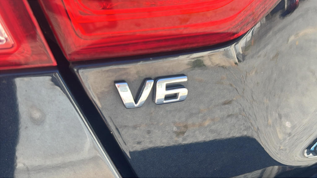 Used 2019 Chevrolet Impala LT FWD image 15