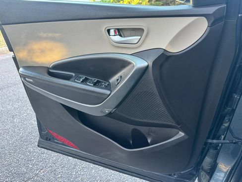 Used 2018 Hyundai Santa Fe Sport FWD image 16