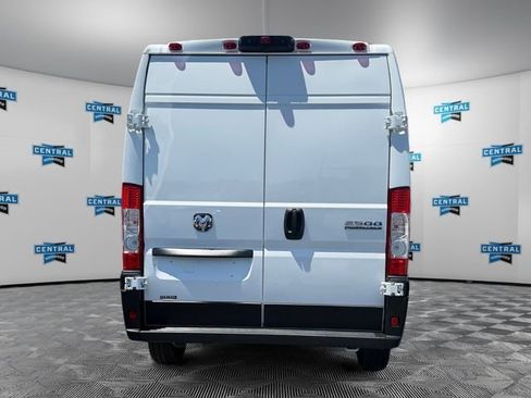 Used 2025 RAM ProMaster 2500 w/ Convenience Group FWD image 4
