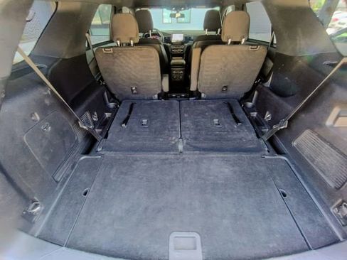 Used 2020 Ford Explorer XLT RWD image 65