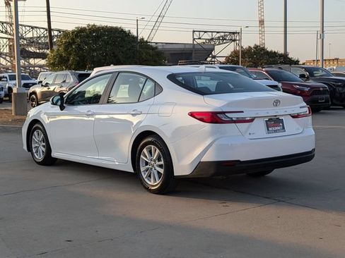 Used 2026 Toyota Camry LE FWD image 9