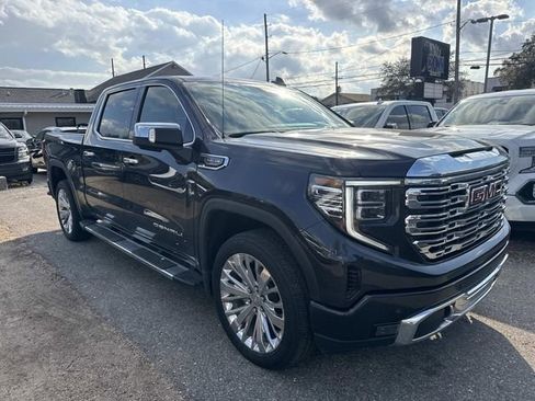 Used 2023 GMC Sierra 1500 Denali w/ Technology Package image 4