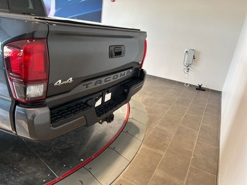 Used 2022 Toyota Tacoma SR image 6