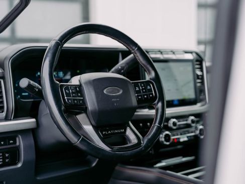 Used 2024 Ford F350 Platinum image 25