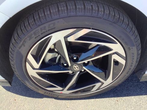 Used 2025 Hyundai Sonata SEL FWD image 23