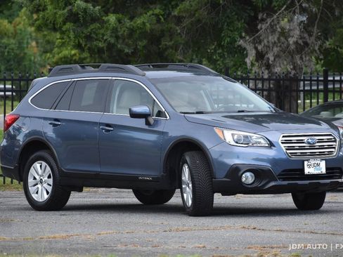 Used 2017 Subaru Outback 2.5i Premium AWD/4WD image 4