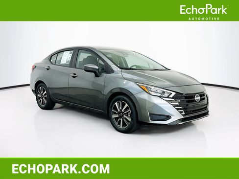 Used 2025 Nissan Versa SV FWD image 1