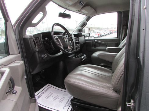 Used 2017 Chevrolet Express 2500 LS image 7