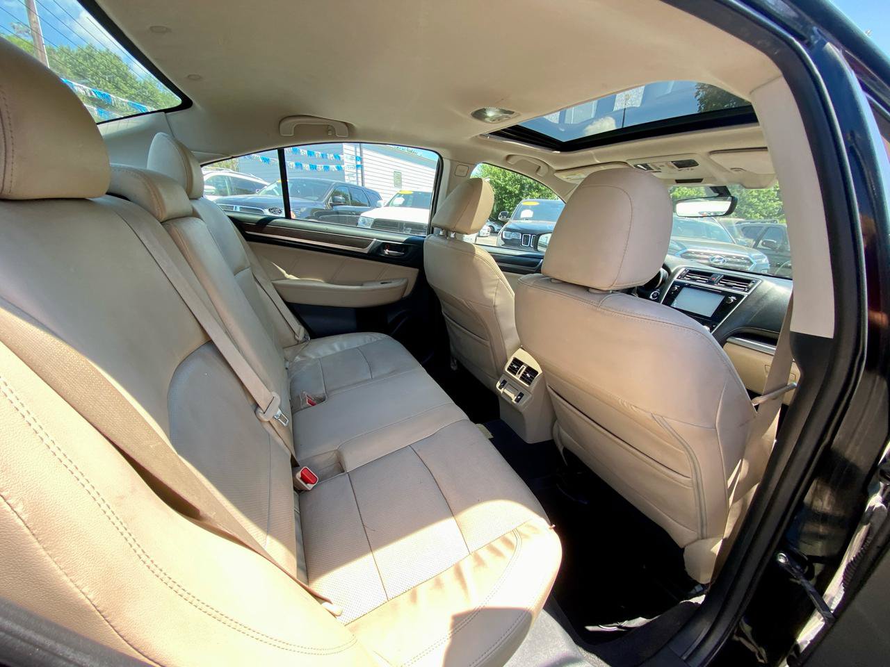 Used 2018 Subaru Legacy 3.6R Limited AWD/4WD image 10