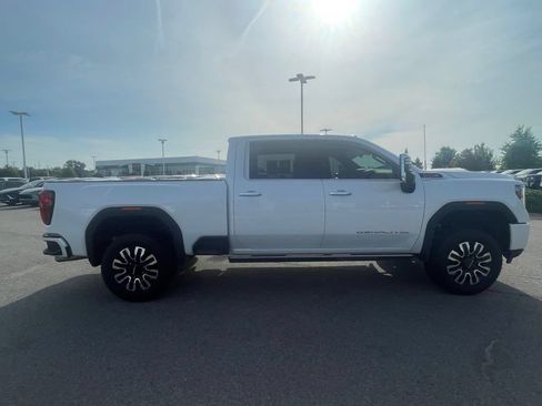 Used 2022 GMC Sierra 2500 Denali w/ Denali Ultimate Package AWD/4WD image 10