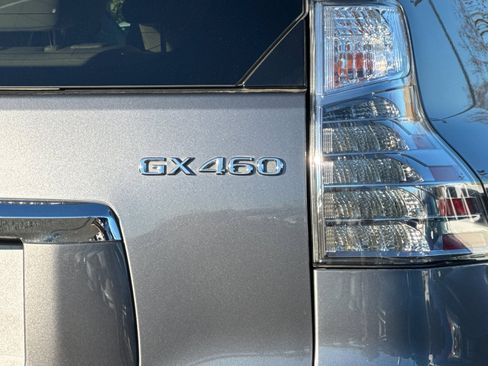 Used 2019 Lexus GX 460 image 28