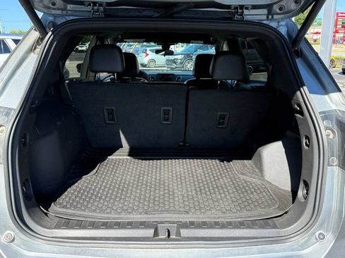 Used 2023 Chevrolet Equinox RS FWD image 18