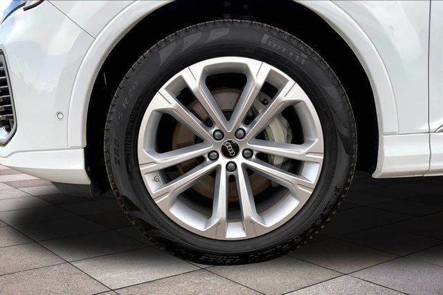 Used 2025 Audi Q7 3.0T Prestige AWD/4WD image 9