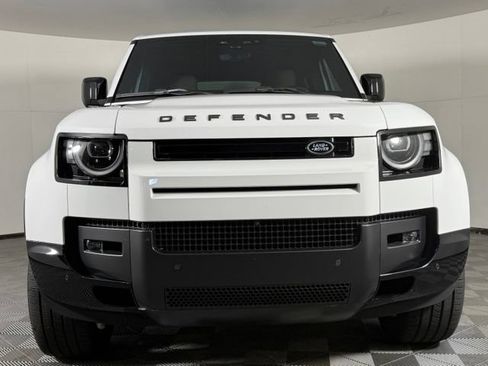 Used 2026 Land Rover Defender 110 X-Dynamic SE AWD/4WD image 11