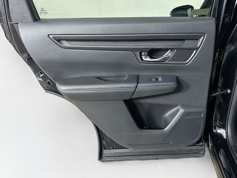 Used 2025 Honda CR-V LX image 25