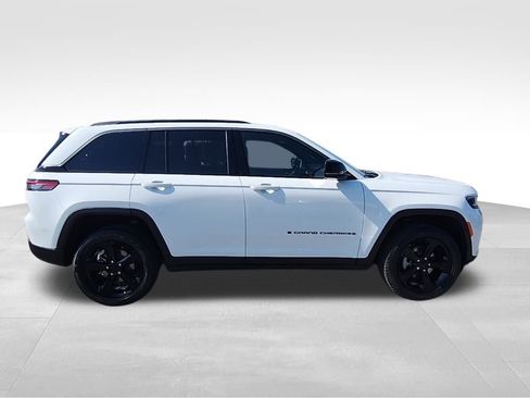 New 2026 Jeep Grand Cherokee Limited w/ Limited Altitude Package AWD/4WD image 31