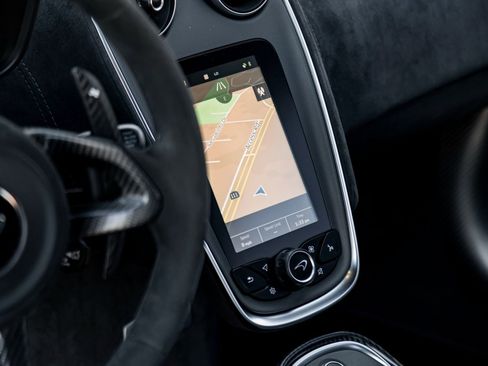 Used 2020 McLaren 620R image 18