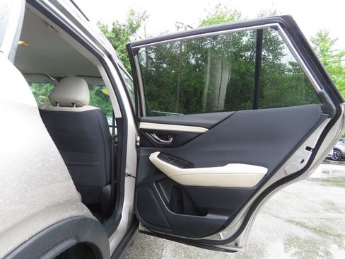 Used 2020 Subaru Outback Premium AWD/4WD image 15