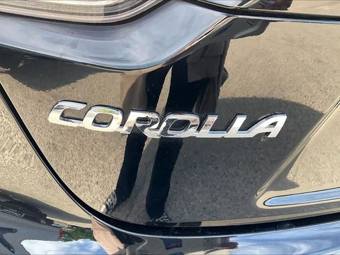 Used 2025 Toyota Corolla LE FWD image 30