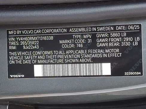 Certified 2026 Volvo XC60 T8 Ultra image 22