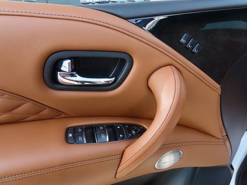 Used 2023 INFINITI QX80 Sensory w/ All-Season Package image 28