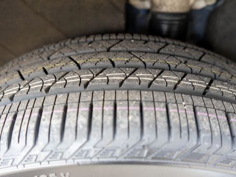 Used 2023 Kia Sorento SX image 31