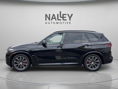 Used 2026 BMW X5 xDrive50e w/ M Sport Package image 3