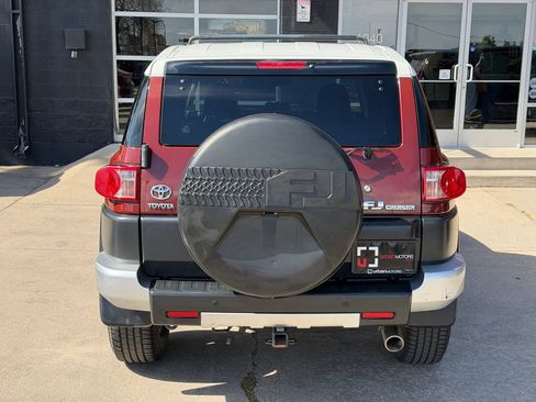 Used 2010 Toyota FJ Cruiser 4WD image 8